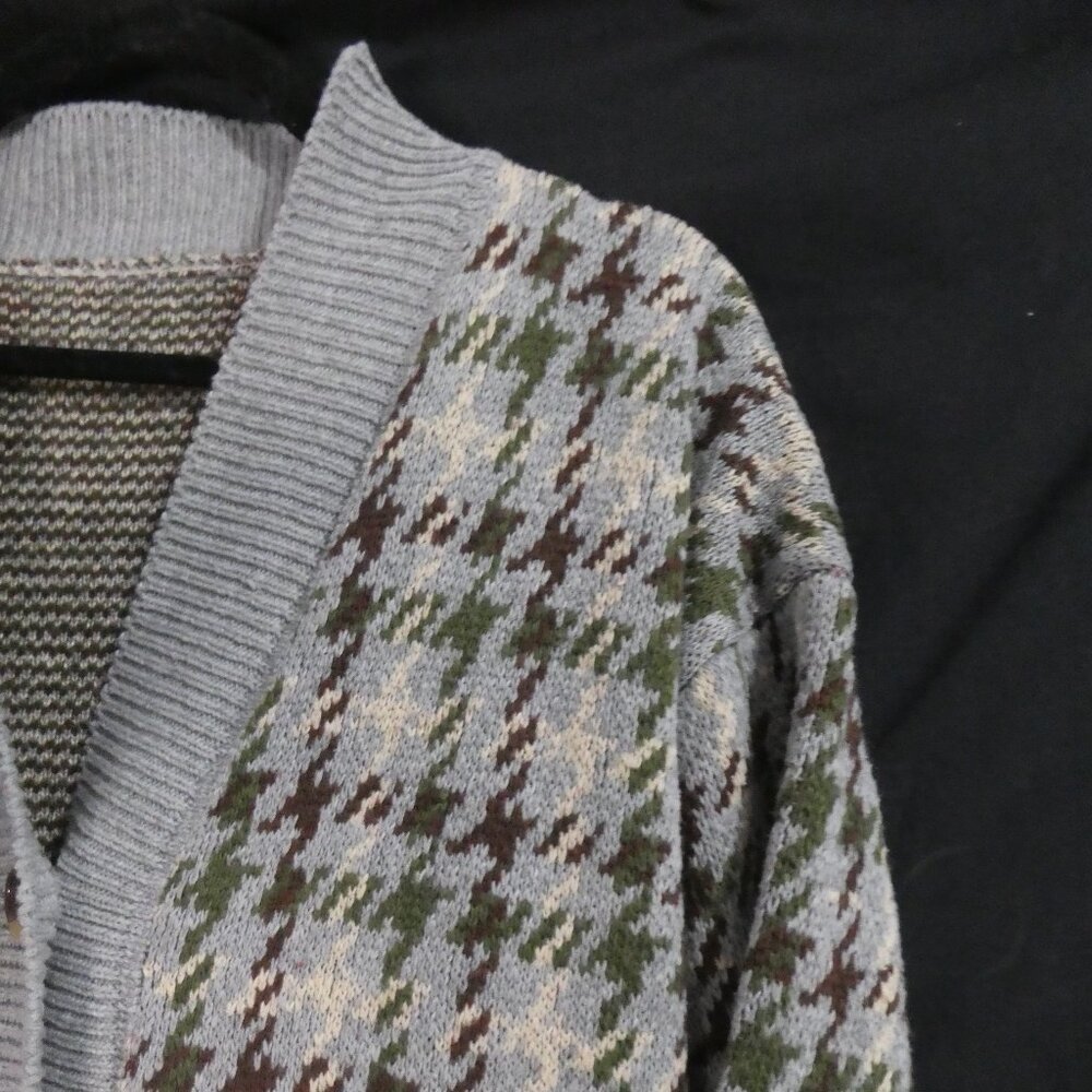 Heavy Wool Blend Houndstooth Button-Up Cardigan | xl - extra large | V-Neck - Picture 5 of 15